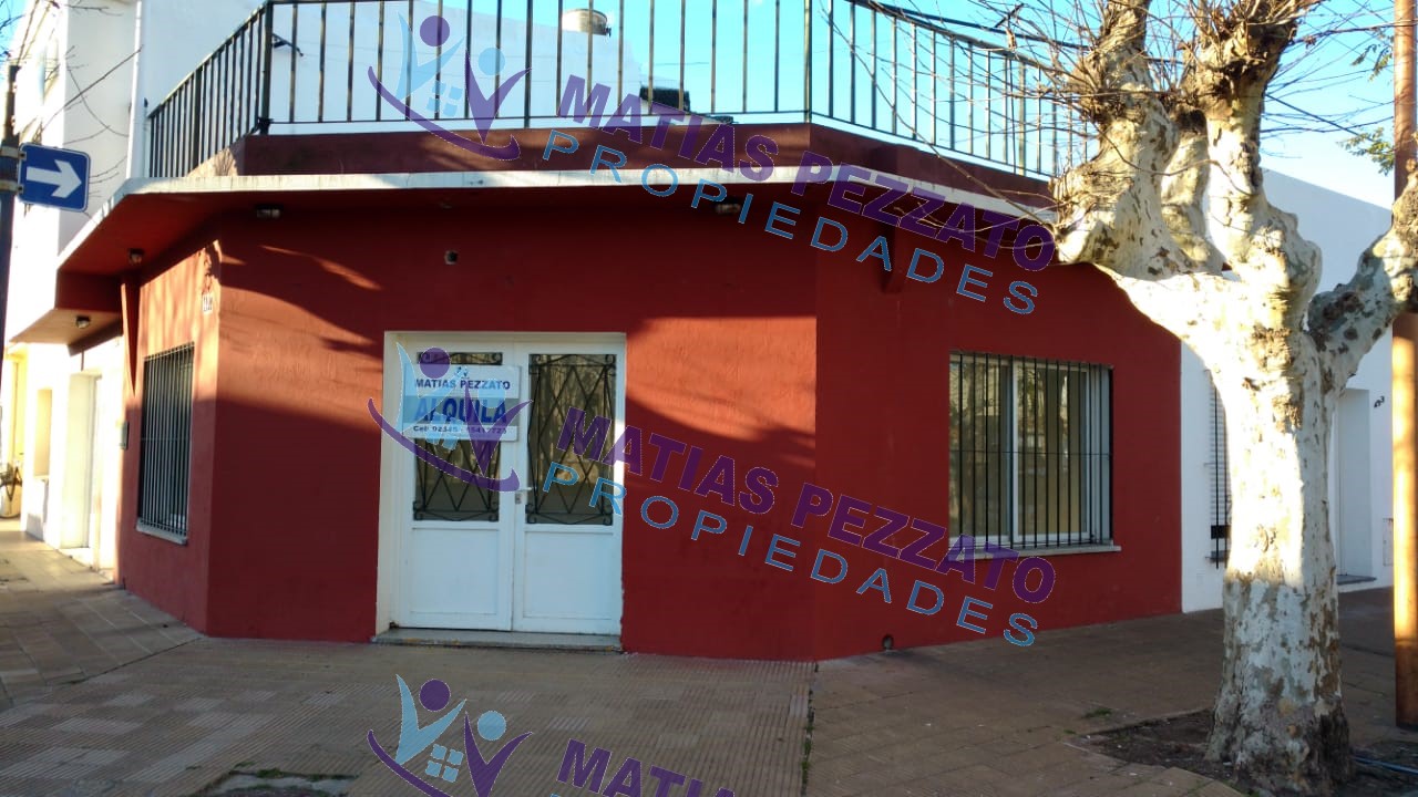 Local en calle 6 y 33