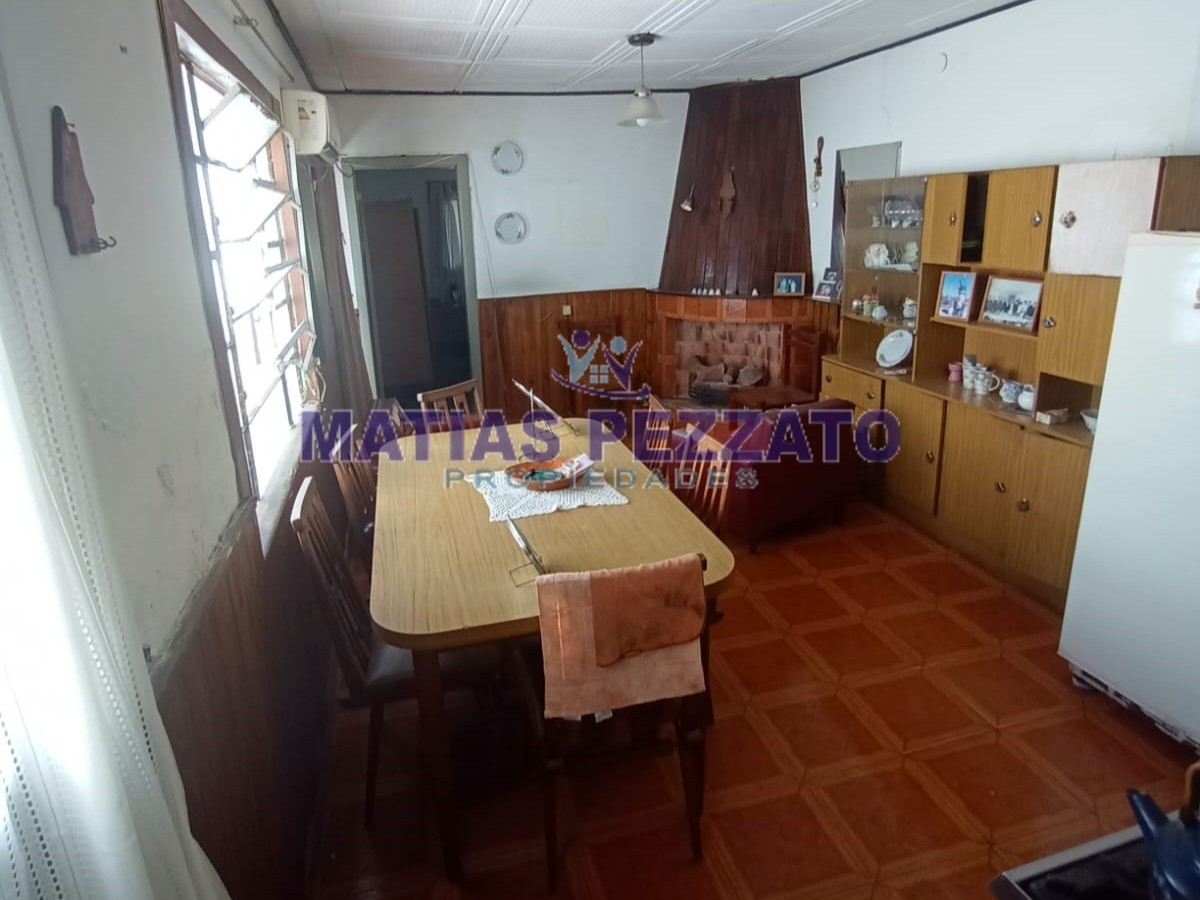 Casa en calle 4 e/33 y 343
