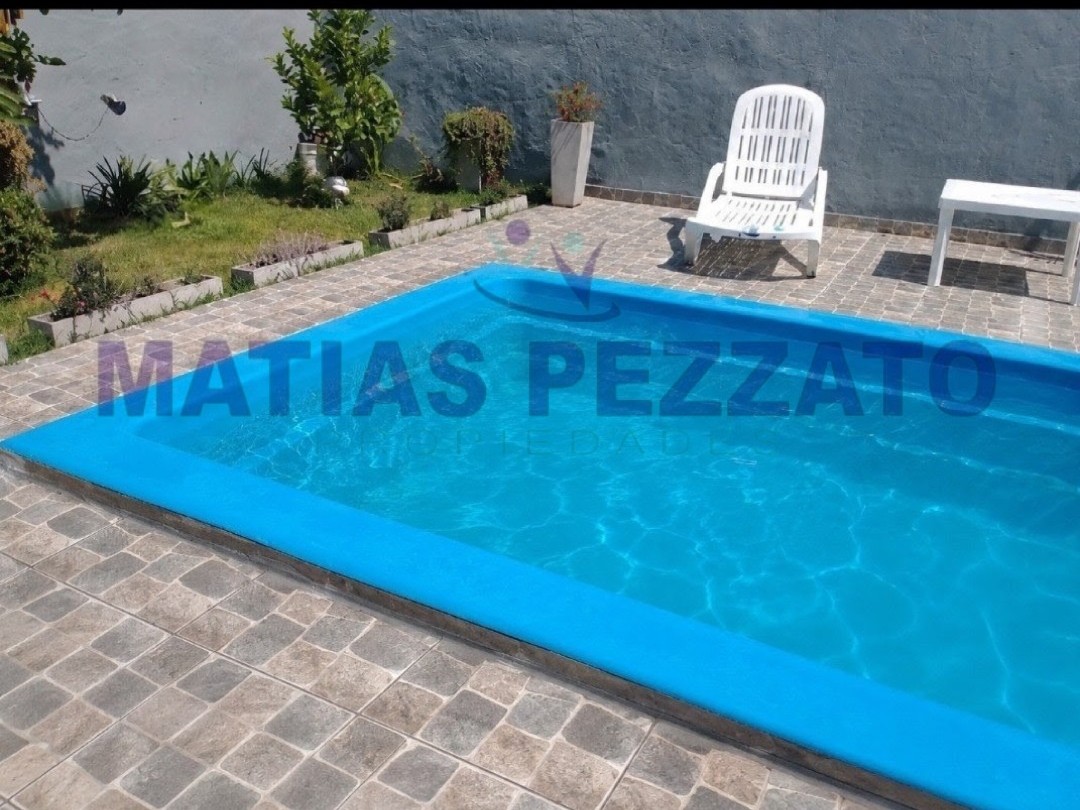 Casa en calle 20 e/15 y 1613