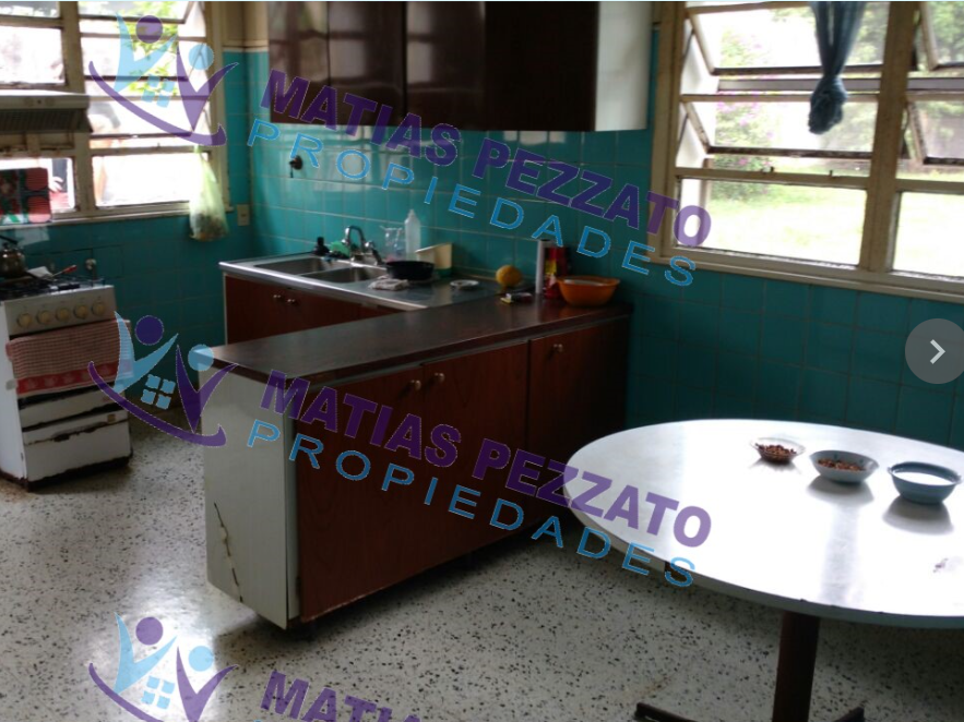 Casa en calle 10 e/ 31 y 324