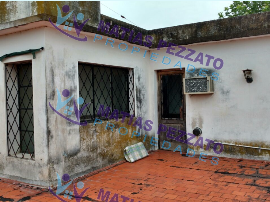 Casa en calle 10 e/ 31 y 327