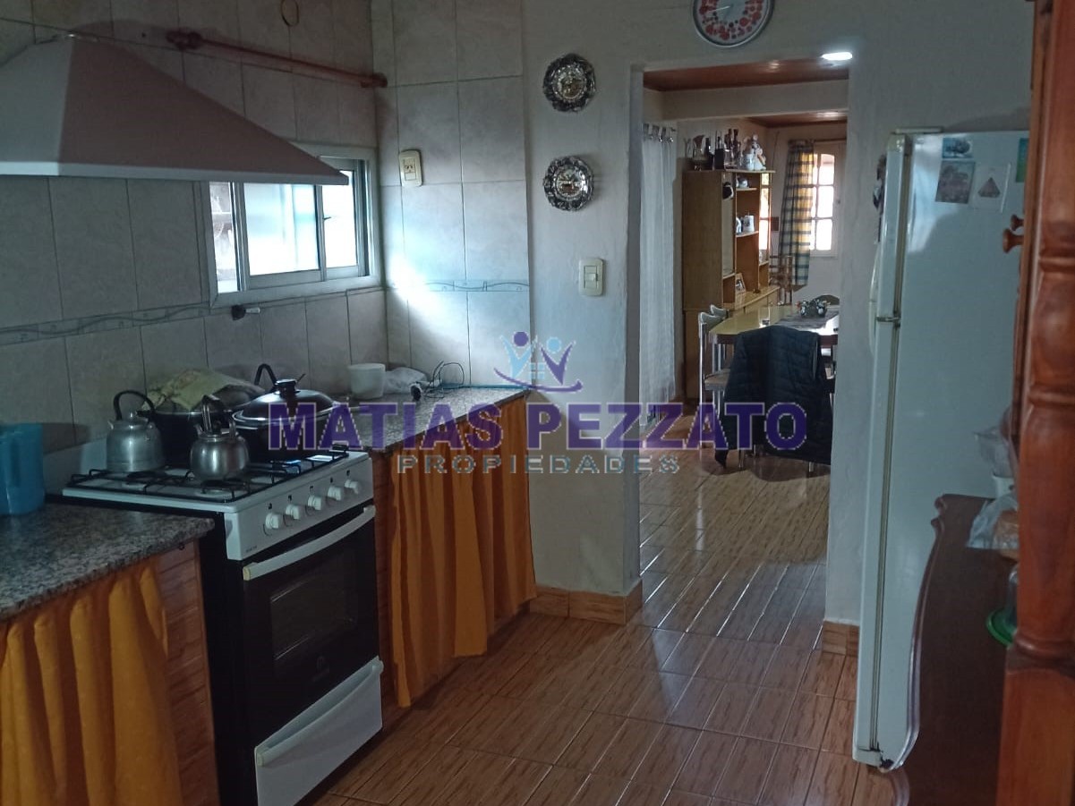 Doble casa en 41 e/ 5 y 64