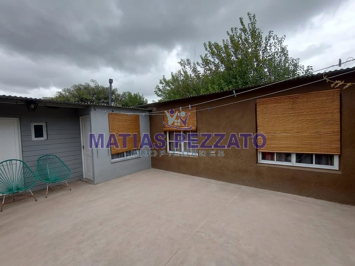 Doble casa en 41 e/ 5 y 616