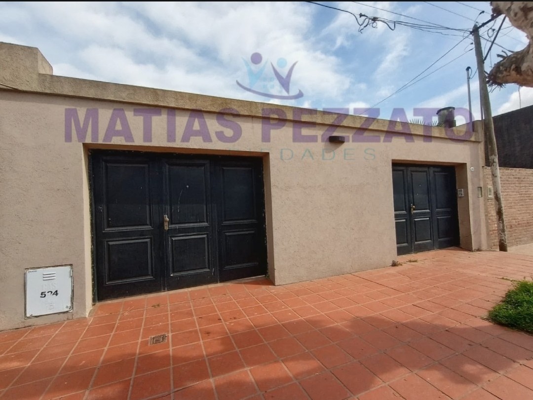 Casa en calle 8 e/24 y 25
