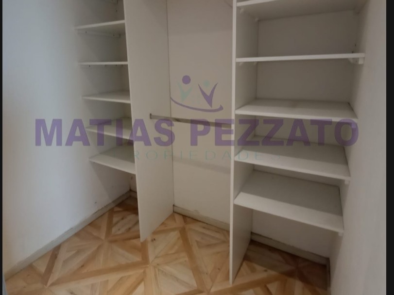 Casa en calle 8 e/24 y 258