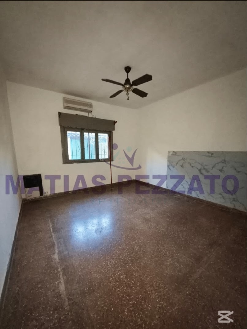 Casa en calle 34 e/ 6 y 76