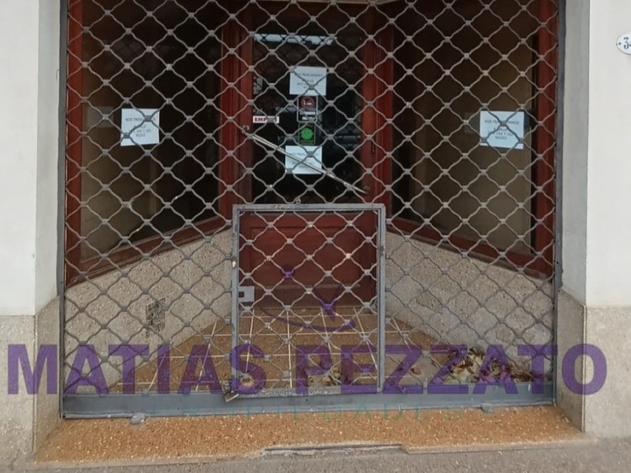 Local calle 27 e/ 4 y 5