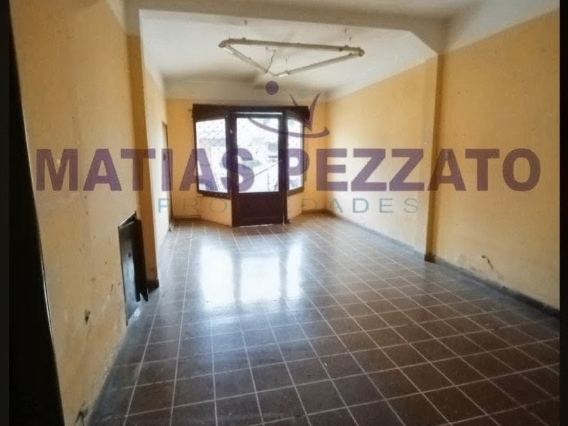 Local calle 27 e/ 4 y 53