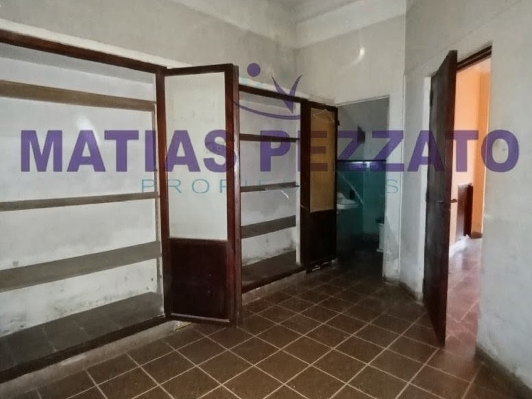 Local calle 27 e/ 4 y 55